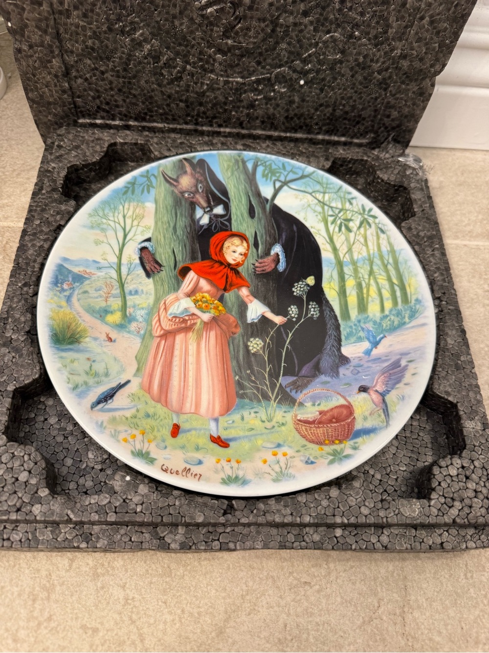 Decorative Little Red Riding Hood Art Plate Le petit Chaperon Rouge France